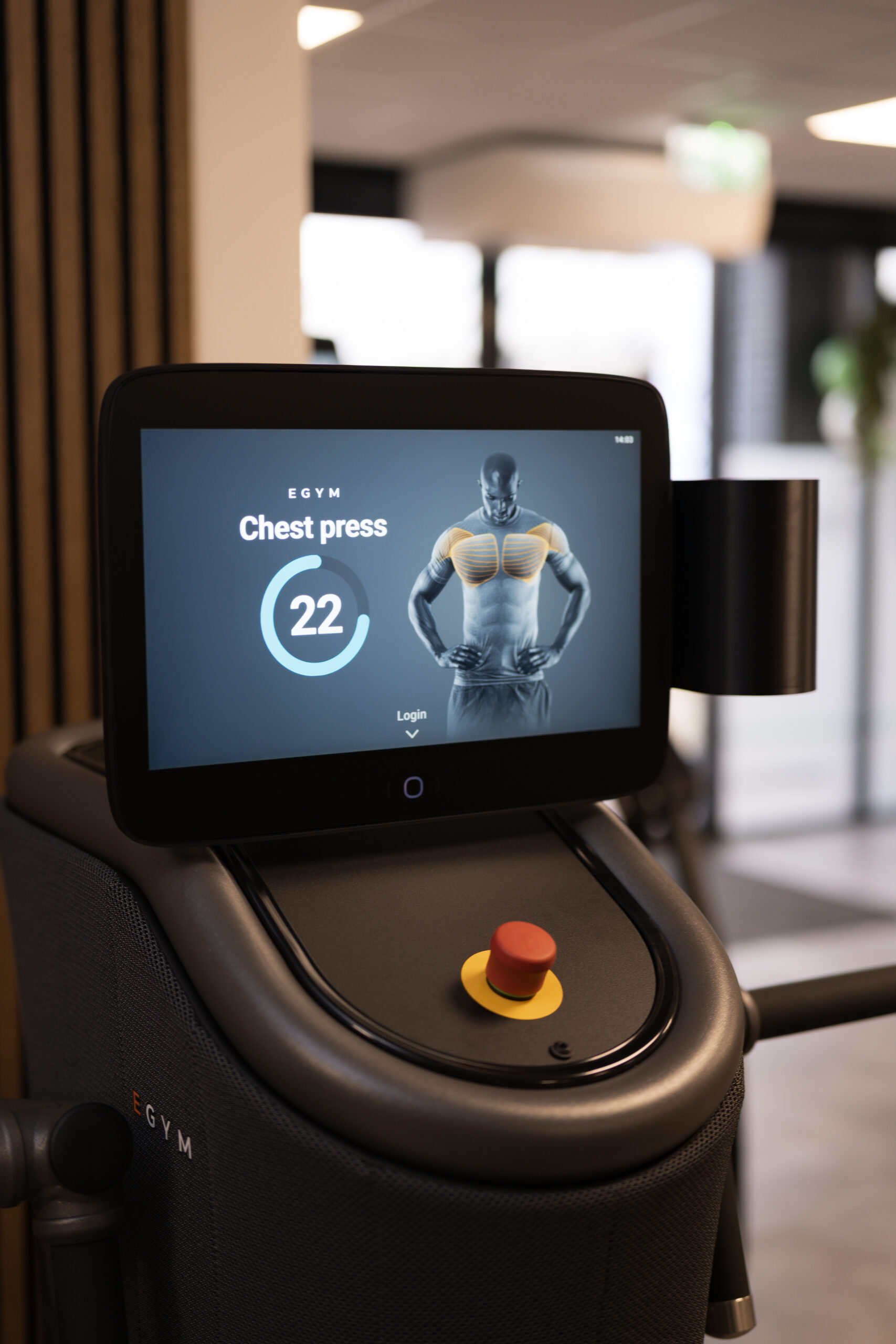 Een afbeelding met de Chest Press gecentreerd in de foto. Het is één van de apparaten waar Vita Fortis haar Fit in 30 minuten concept uitvoert